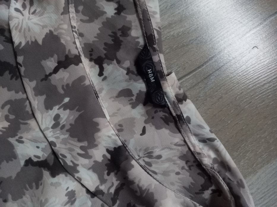 Bluzka bluzeczka H&M roz S 36 cieniutka