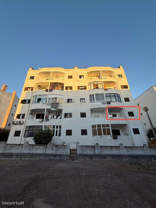Apartamento T1 em Albufeira e Olhos de Água com Varanda