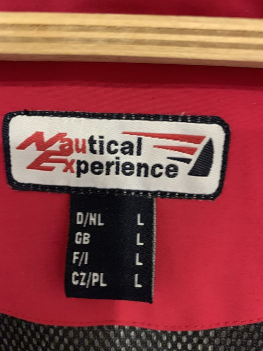 водонепроникна куртка.