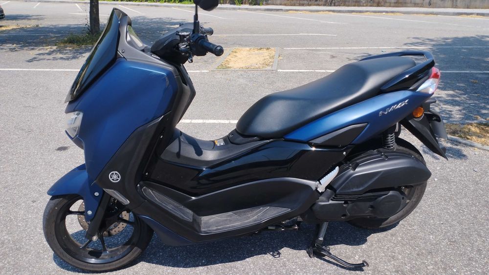 Scooter Yamaha NMax 125 connect bom estado Nov2021