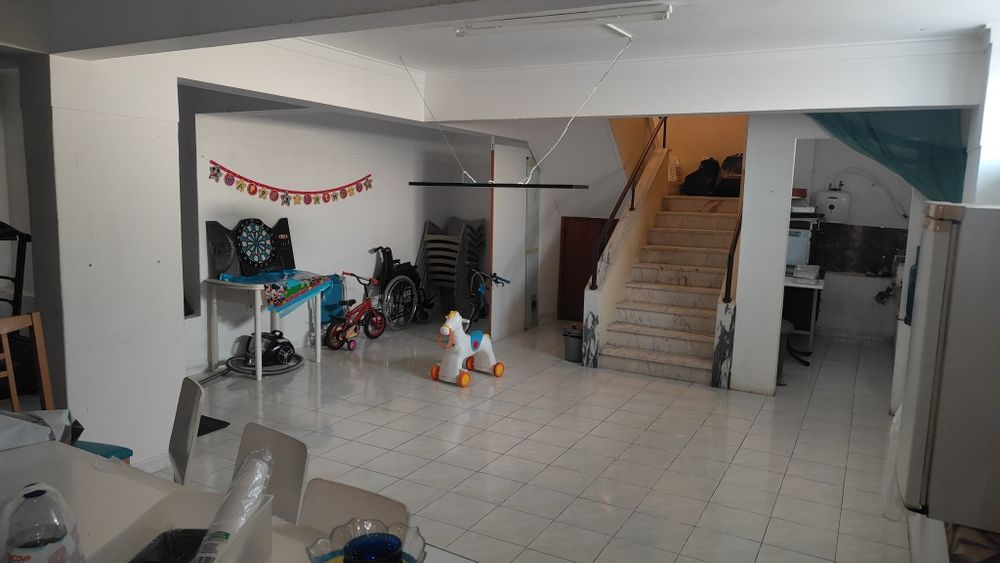 Loja 2 pisos , corroios