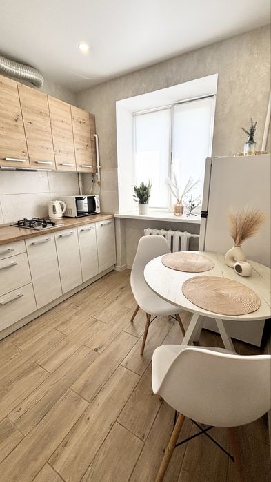 Подобово. 1 кім в центрі . Вул. Львівська