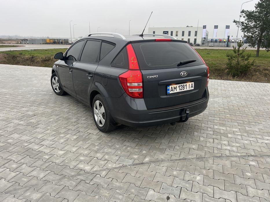 Продається Кіа 1.6д