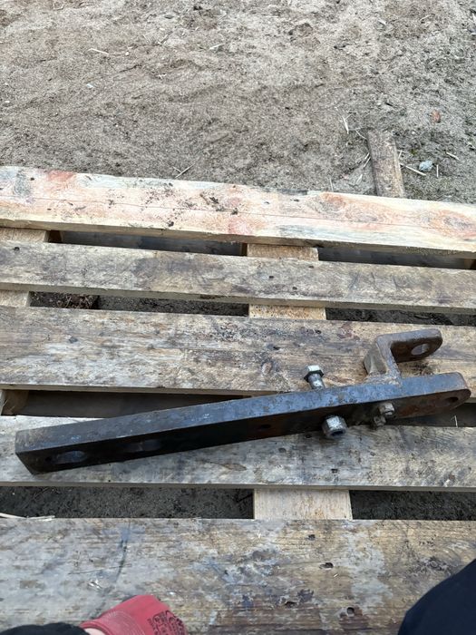 Zaczep dolny listwa Valtra Valmet