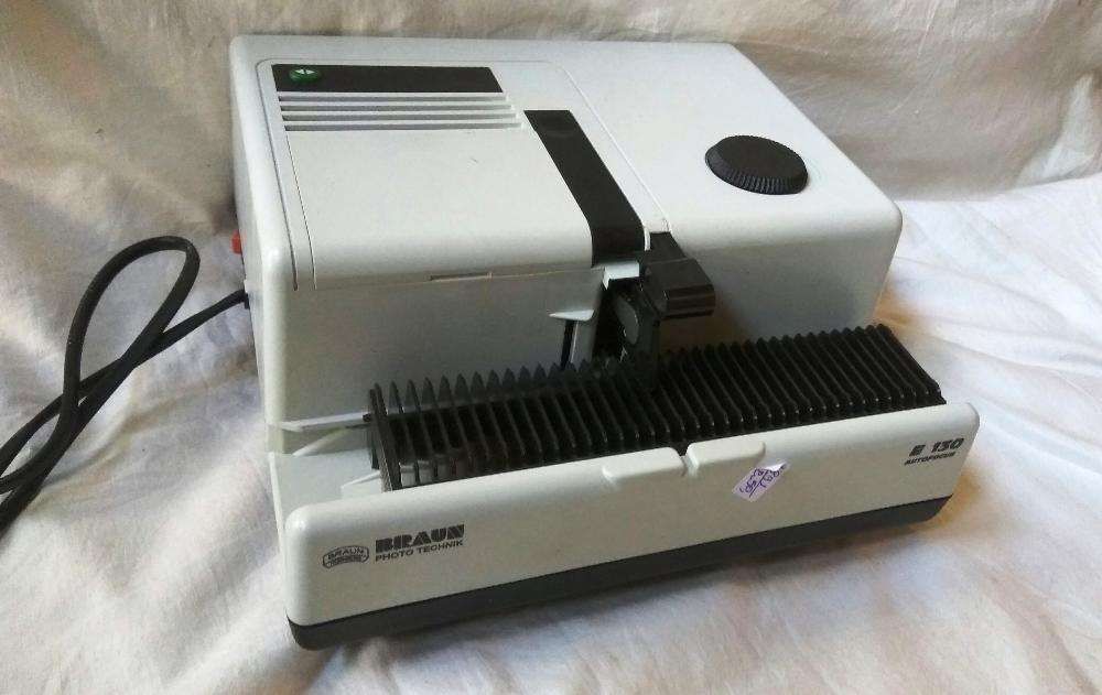 Braun Novamat E130 Autofocus Slide Projector64585558452225123