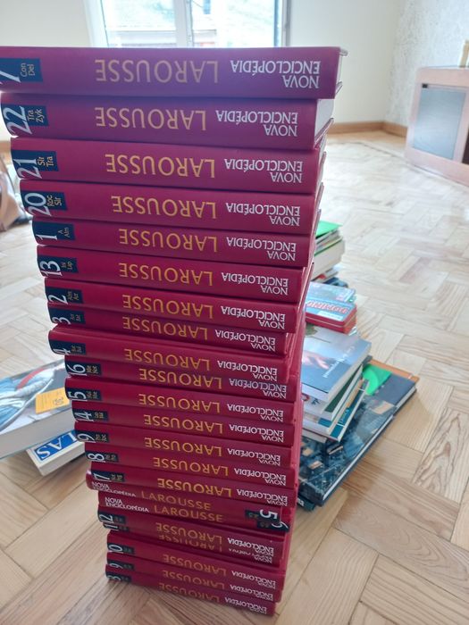 Enciclopédia Larousse