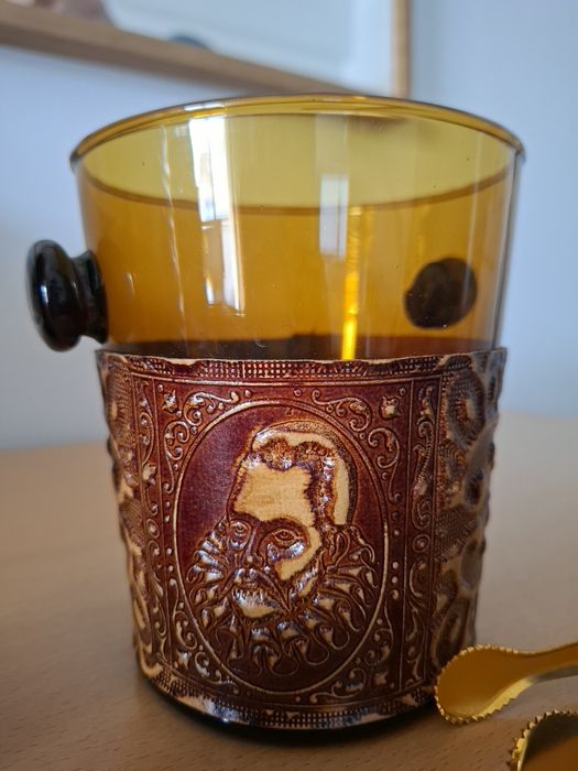 Conjunto Bar Vintage Don Quixote - Garrafa Musical (Japan) e Vidro Âmb