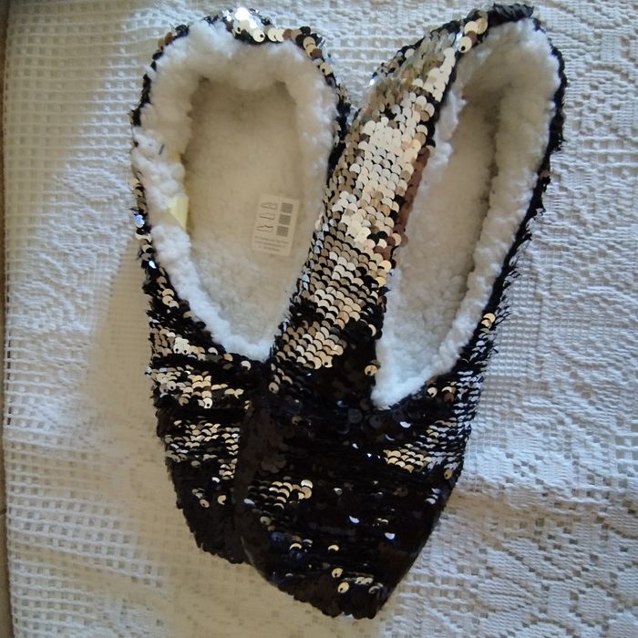 Тапочки-носочки p.40/26см в паетки и вязаные р.24/38 оливковые