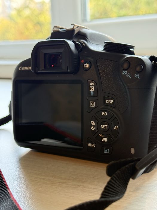 Canon EOS 1200D (Rebel T5) + об’єктив Canon EF-S 18–55mm