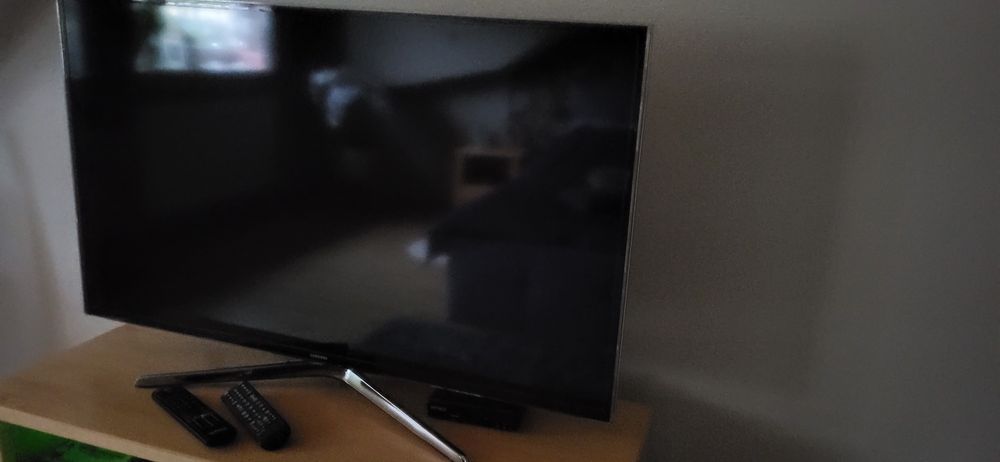 Telewizor Samsung-Led 40 cali wraz z tunerem