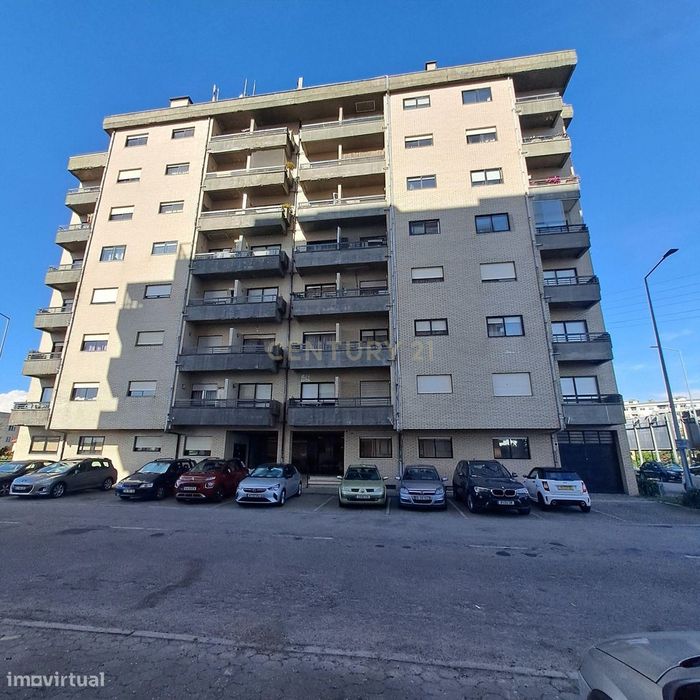 Apartamento T2 totalmente renovado — Canidelo, Porto