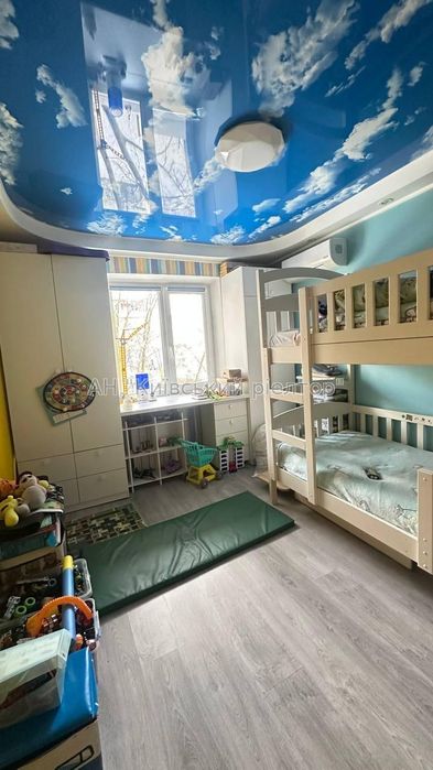 Продам чудову квартиру з ремонтом, метро Лісова. Ореста Левицького 20