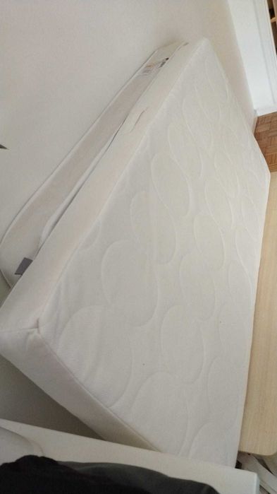 Berço de Madeira 60x120cm + Dois Colchões para Berço