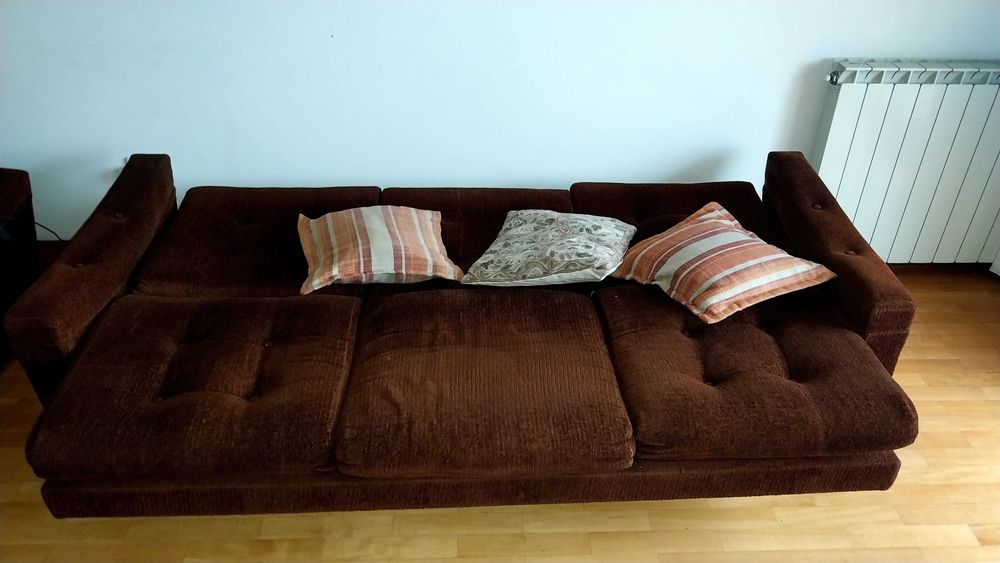 Sofá-cama e poltrona (zona Porto)