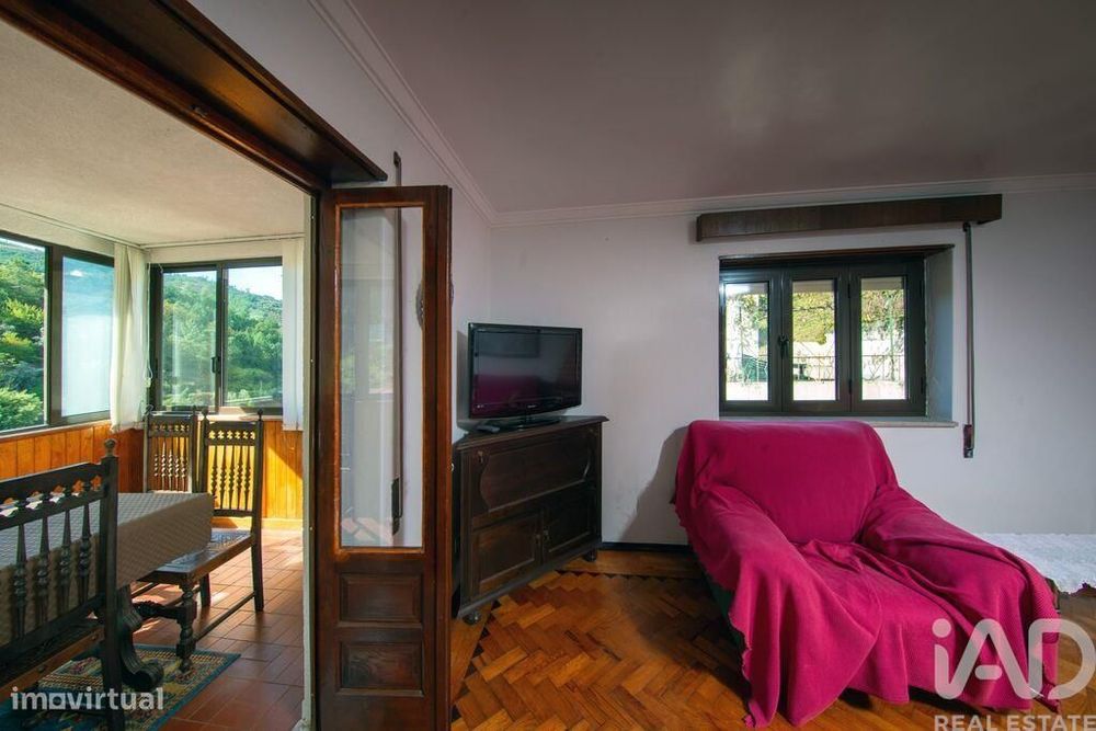 Casa de aldeia T5 em Folques de 154,00 m2