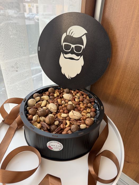 Подарунки , подарункові бокси , подарункові набори