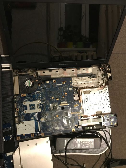 ноутбук Lenovo G585 Запчастини