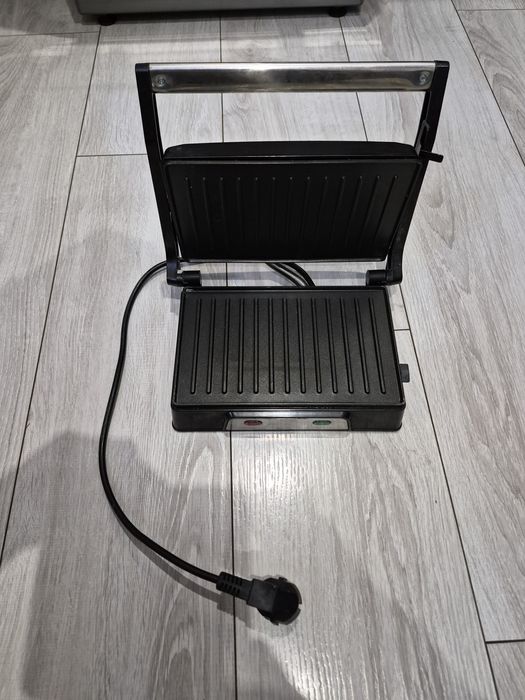 Contact grill Tristar 700w
