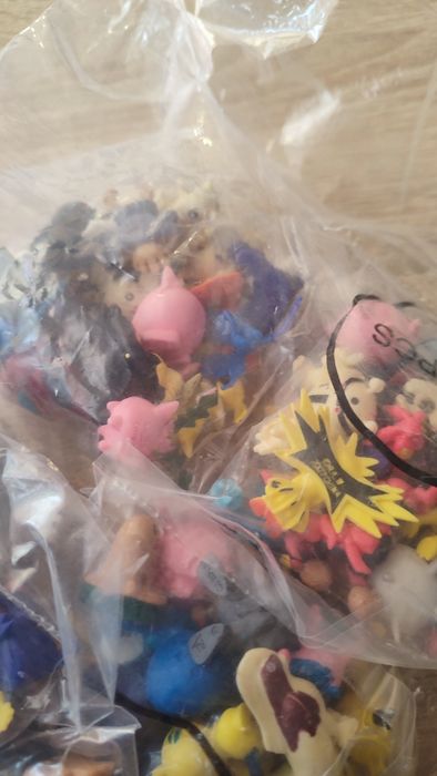 Nowe figurki Pokemon zestaw 144 sztuki
