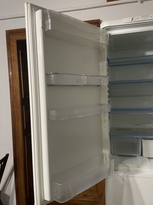 Холодильник INDESIT  no frost