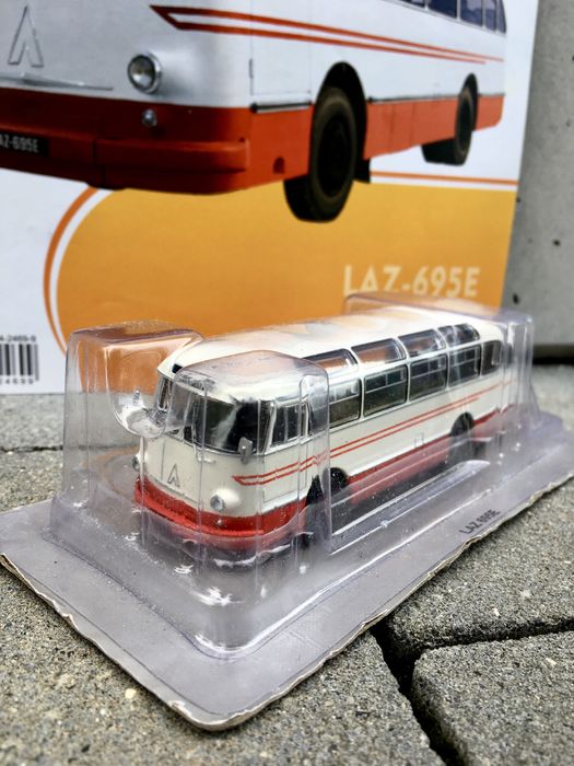Czasopismo LAZ 695E-kultowe autobusy PRL,auta,model,kolekcja,zabytek