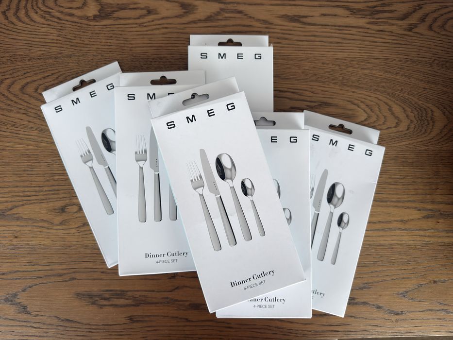 Faqueiro 6 pessoas SMEG