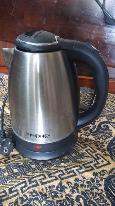 электро чайники из нержавейки и  Фирменный РOLARIS из Германии.