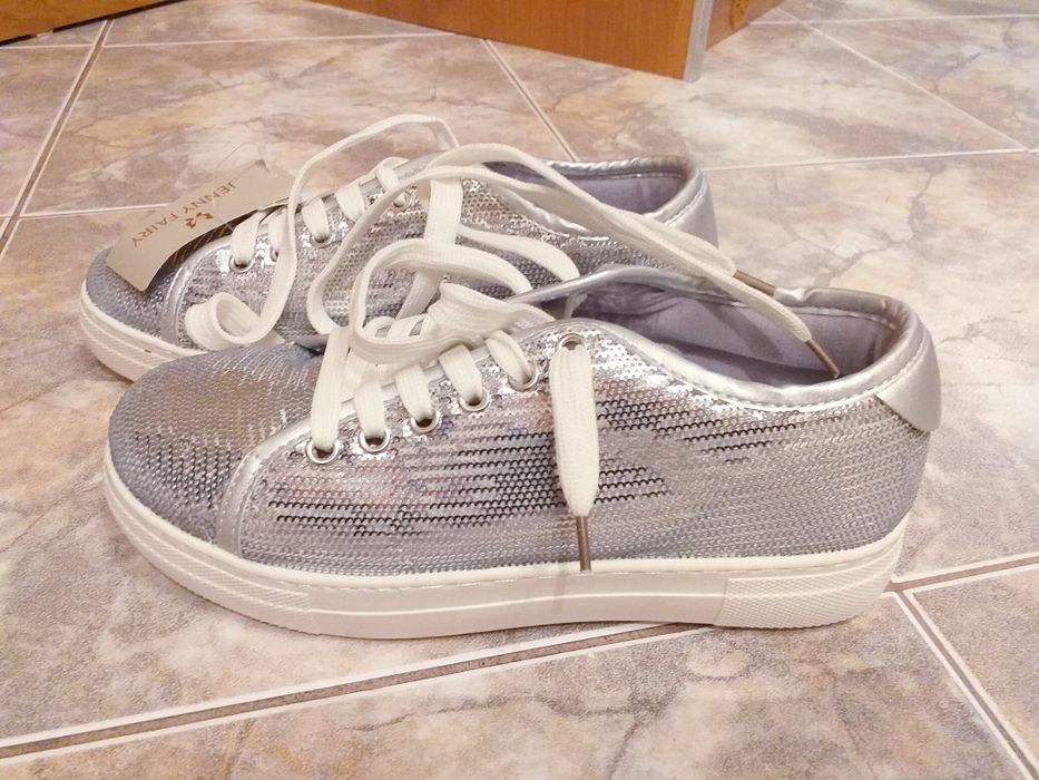 Nowe z metką trampki buty Jeny Fairy