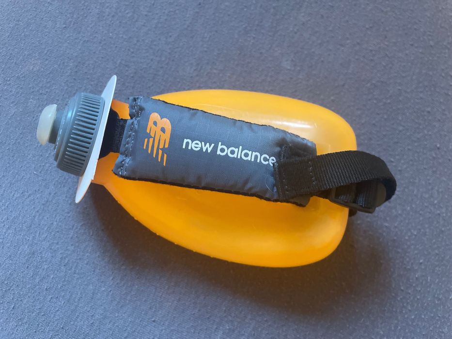 Ergonomiczny bidon do biegania