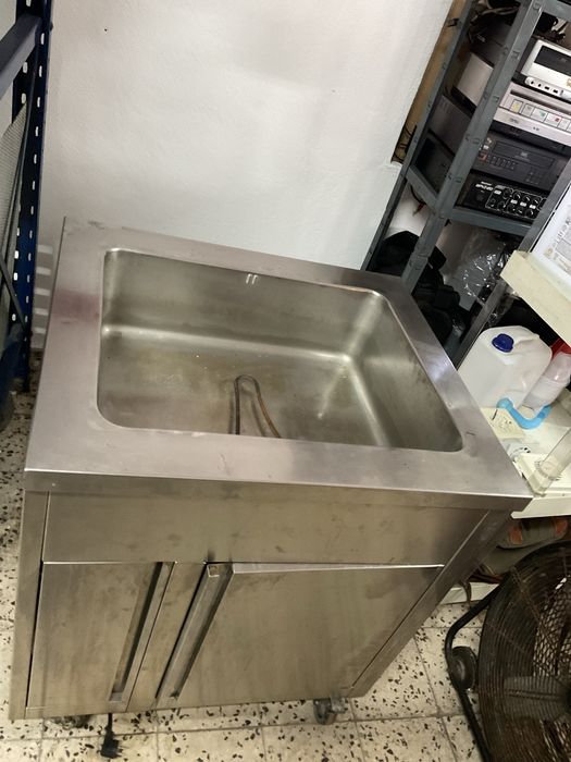 Bancada lavagem , ligacao agua quente ou fria  , cuba llavagrm