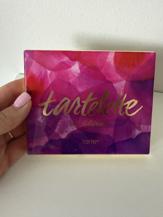 Cienie tarte in bloom