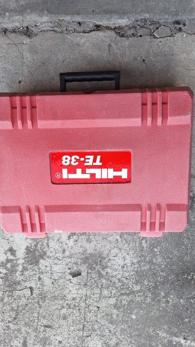 HILTI   TE 38  młot