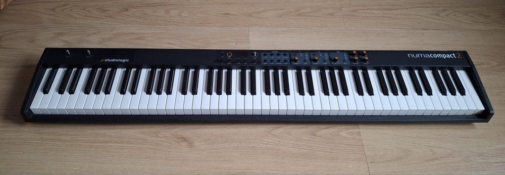 STUDIOLOGIC Numa Compact 2 – pianino cyfrowe / kontroler MIDI
Dostępn