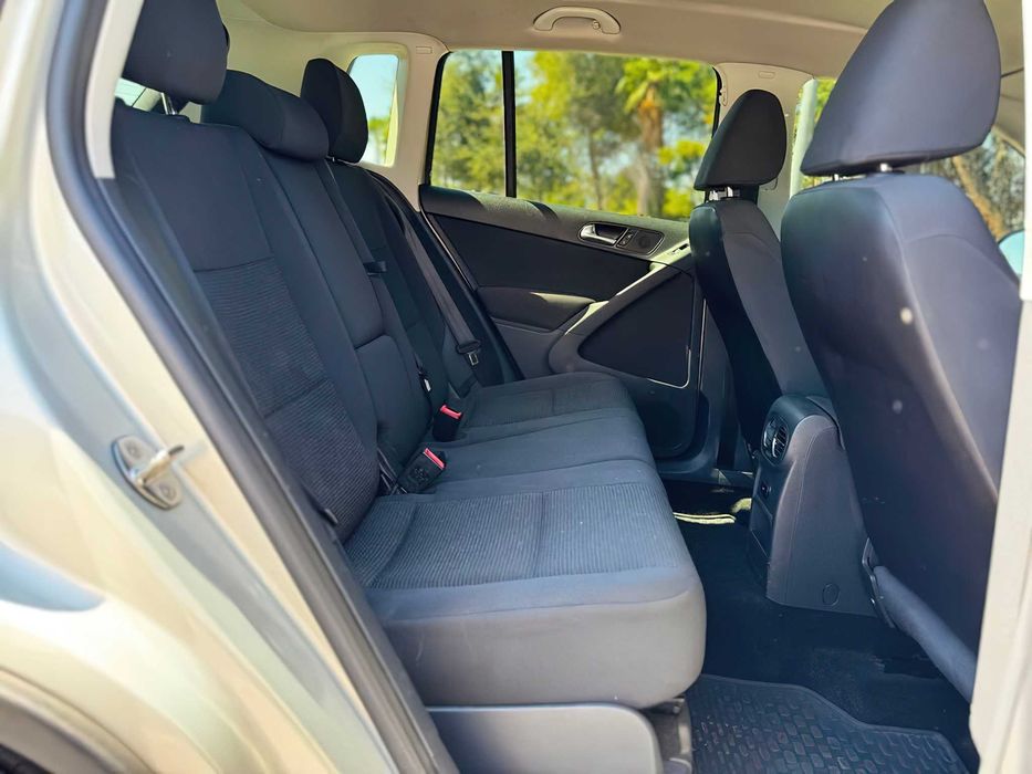 Volkswagen Tiguan      2013