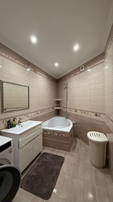 Оренда простороі 3 кімнатної квартири + гараж