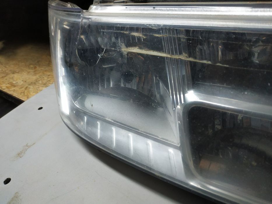 Chrysler Dodge Journey фара R