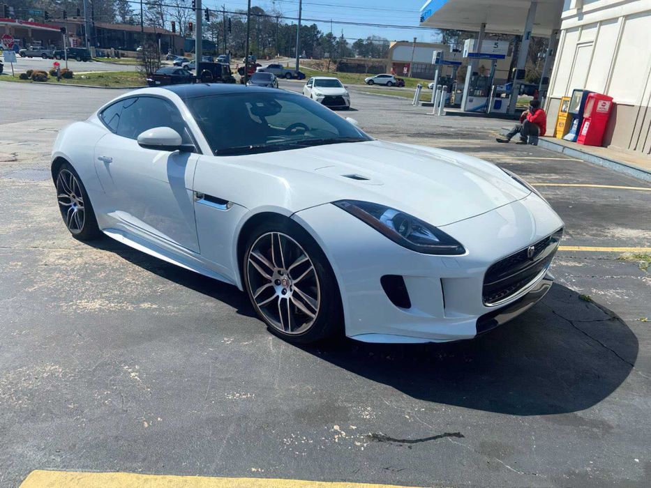 Jaguar F-TYPE R      2016