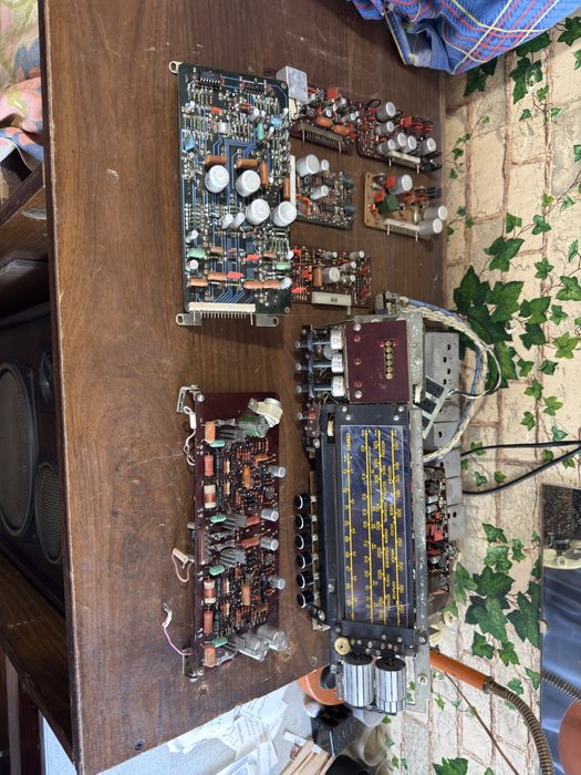 Продам на Музикальний центр ТАКТ-011 запчастини