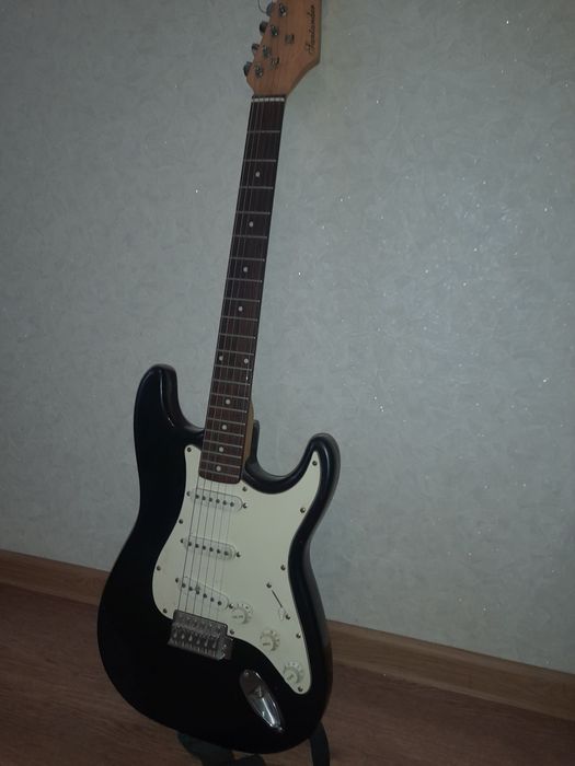 электрогитара в отличном состоянии