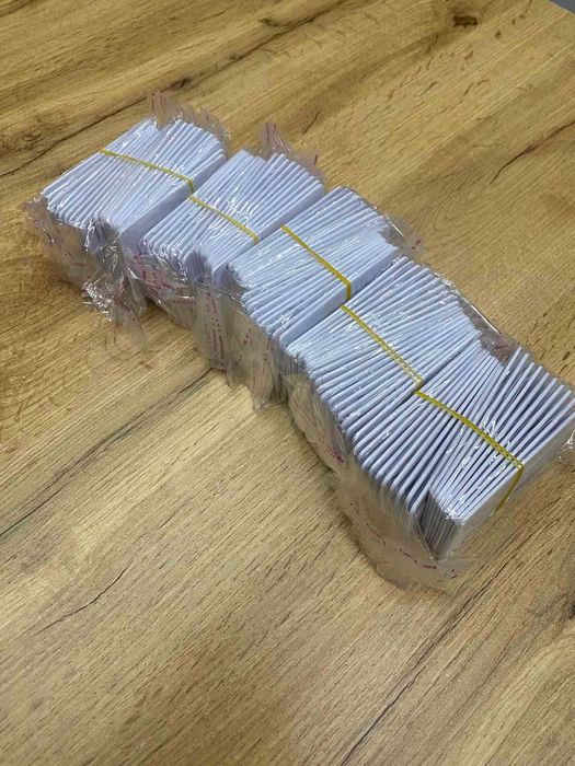 100 USB-флешок у вигляді кредитної картки на 4Gb під друк
