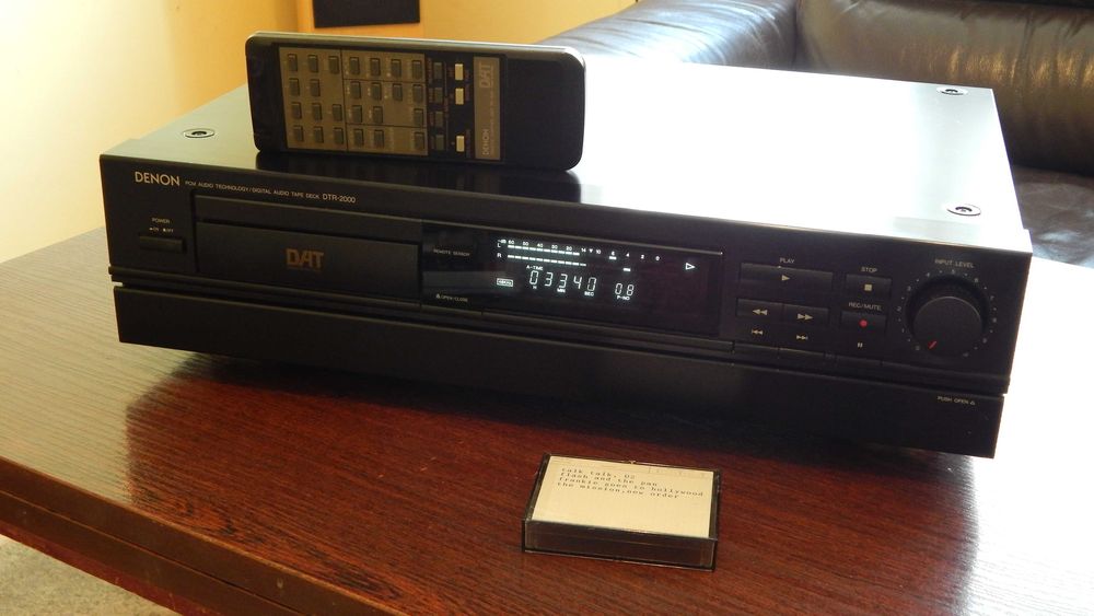 Denon DTR-2000 magnetofon cyfrowy DAT