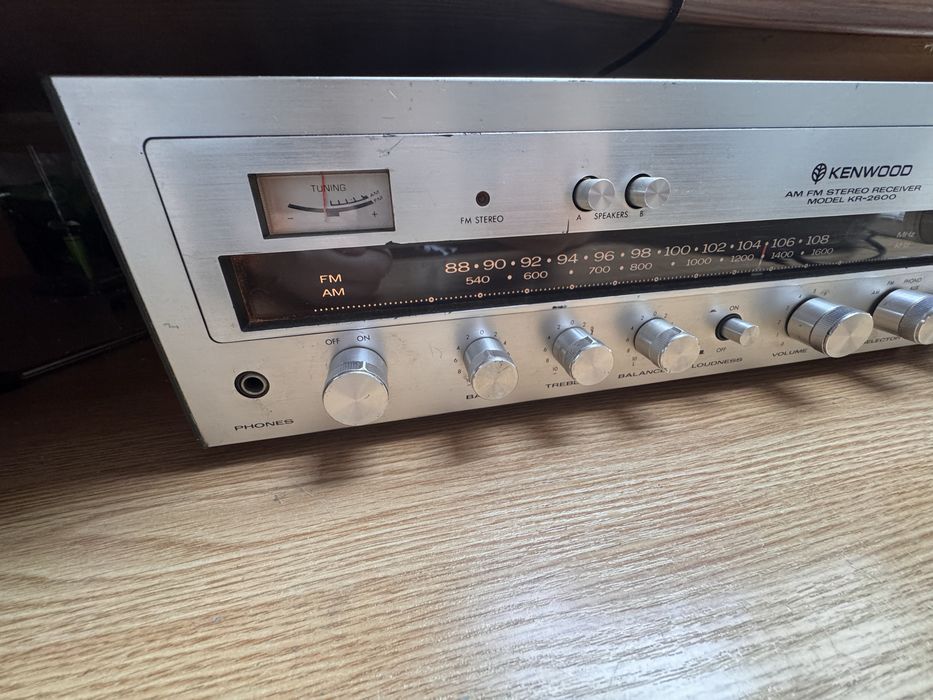Kenwood KR-2600 amplituner