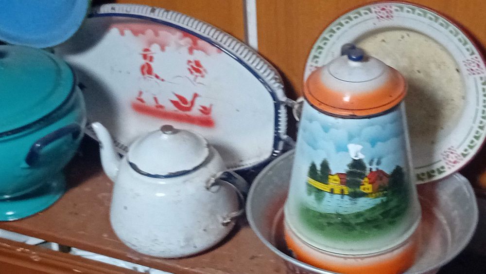 Peças antigas em esmalte