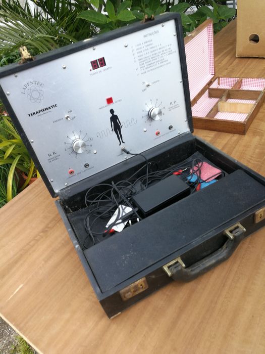 Tabuleiro antigo Móveis