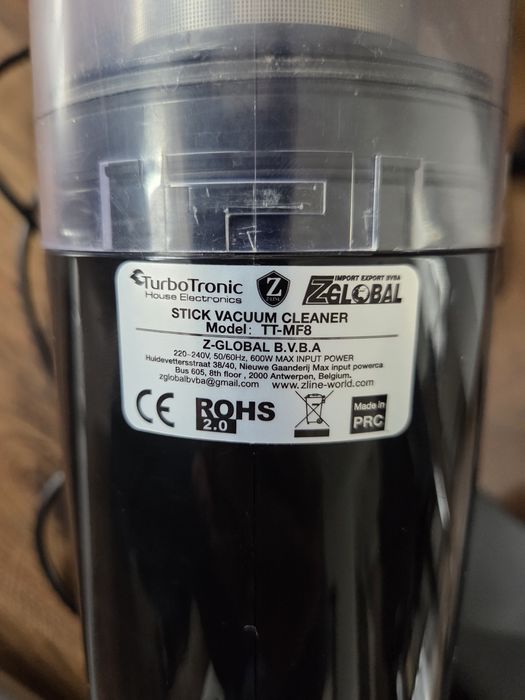 Odkurzacz pionowy, cyklonowy.