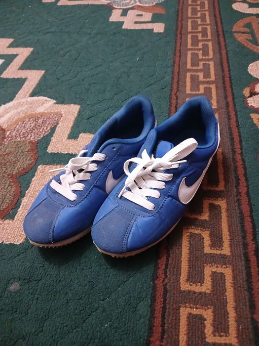 Продам джинси чоловічі і кросівки найк