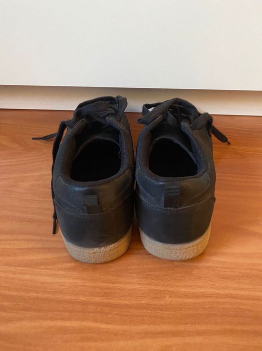 Ténis pretos unissexo