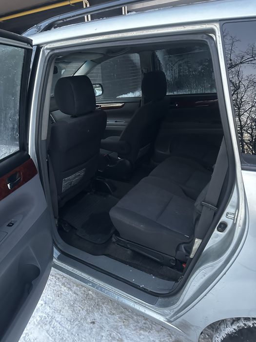 Toyota Avensis Verso