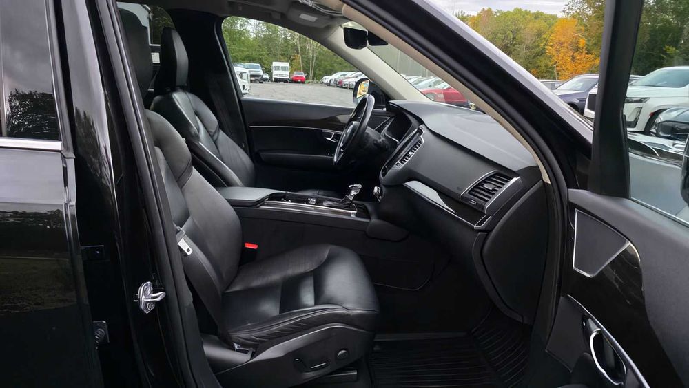 Volvo XC90 T6 Momentum      2019