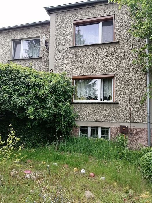 Dom, zabudowania, działka - sprzedam. Praszka okolica centrum. .